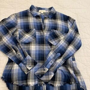 Anthropoligie Cloth and Stone flannel blue plaid button down Size S